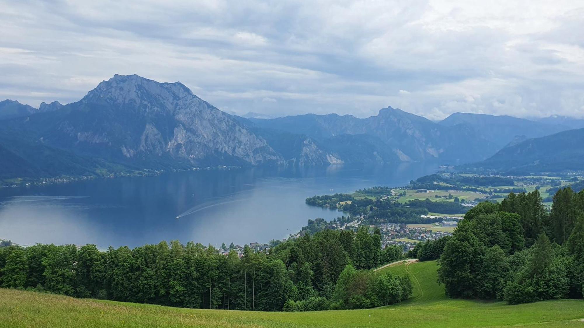 Luxurioeses Apartment Mit Garten & Terrasse In Der Naehe Vom See Im Schoenen Salzkammergut グムンデン エクステリア 写真